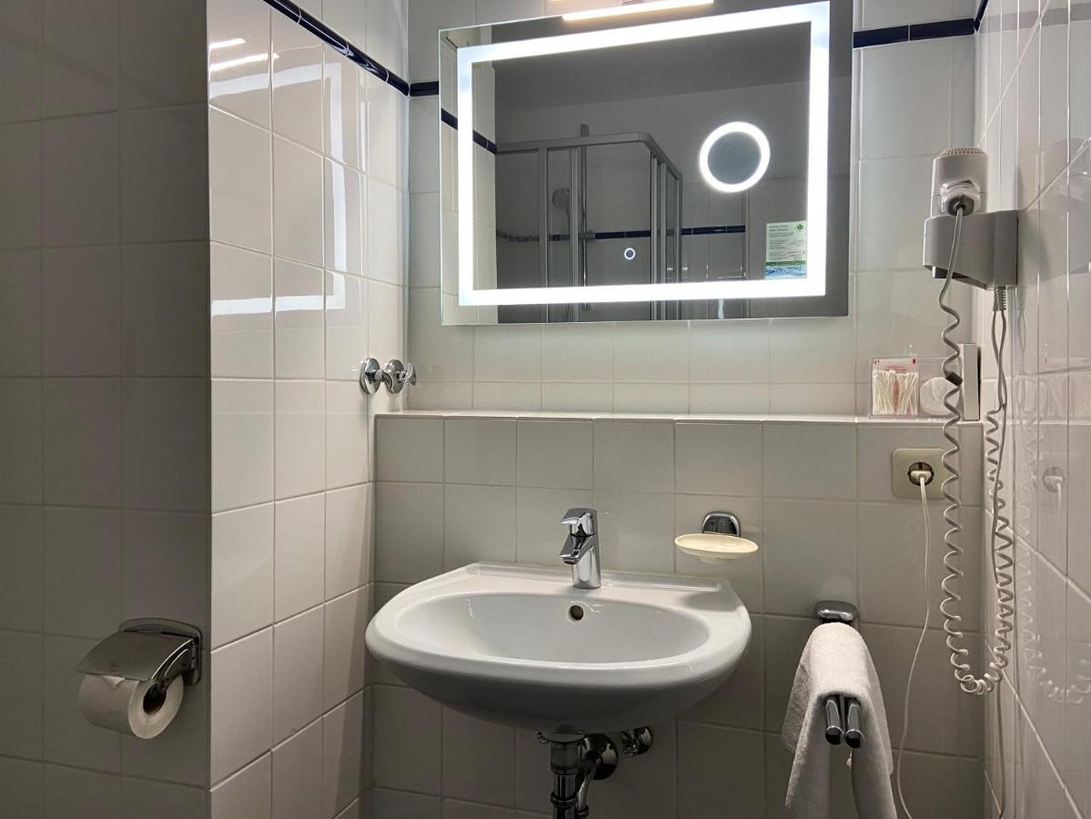 Residenz Hotel Neu Wulmstorf Exteriör bild