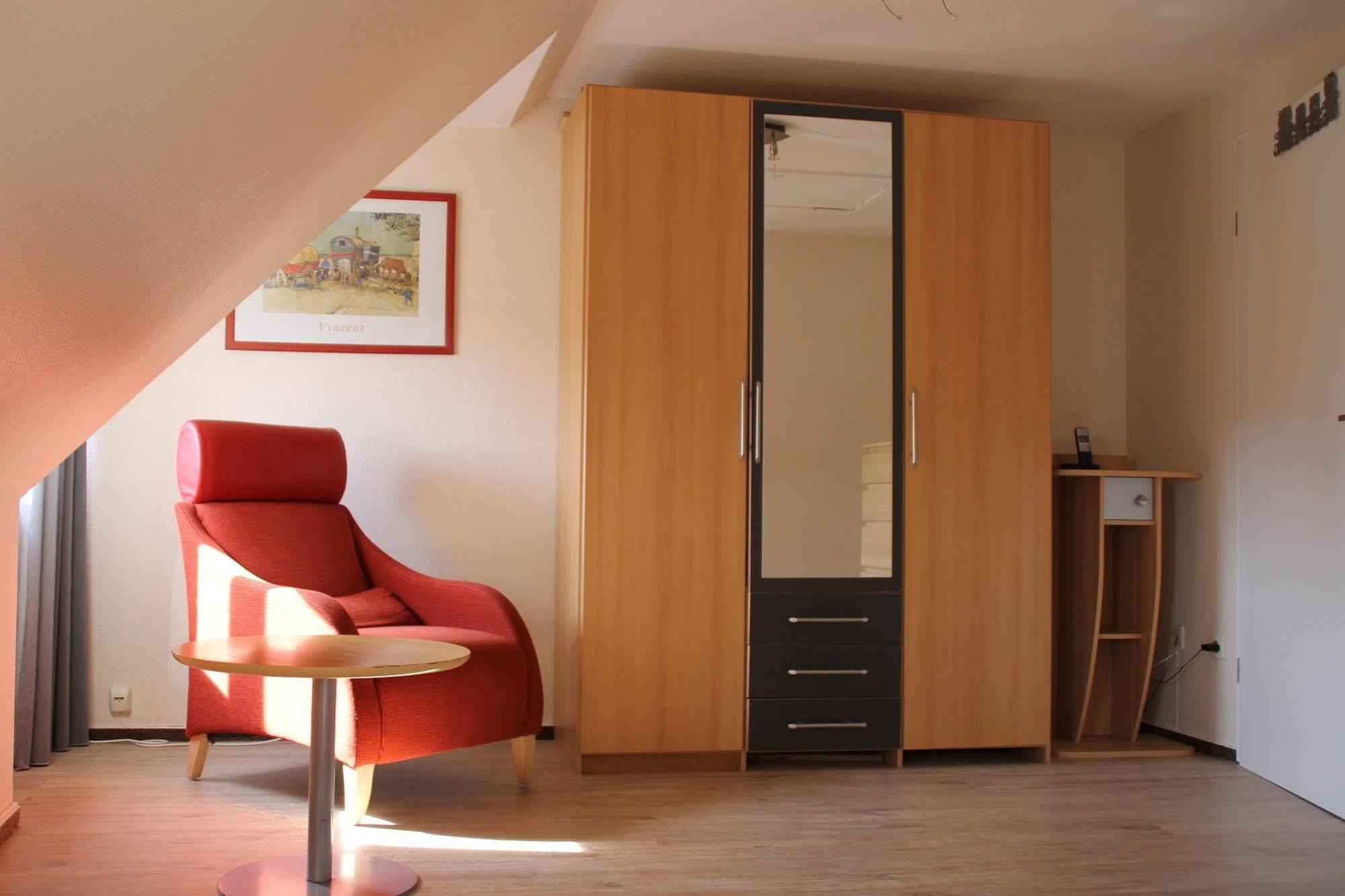 Residenz Hotel Neu Wulmstorf Exteriör bild